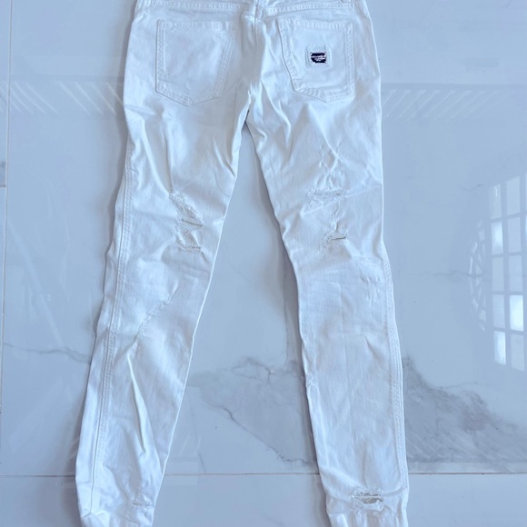 Dolce and Gbbana Jeans - Picture 3 of 4